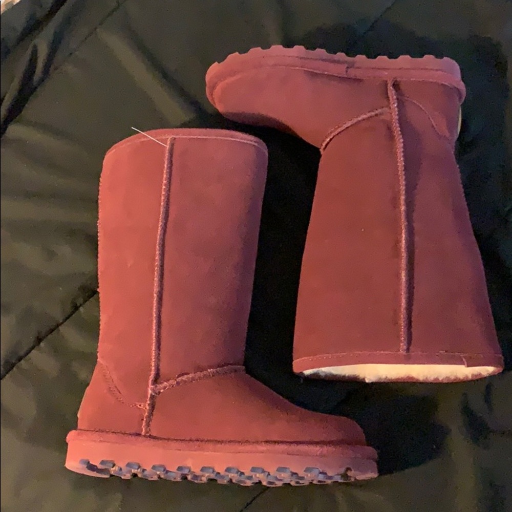 Bear paw maroon boots